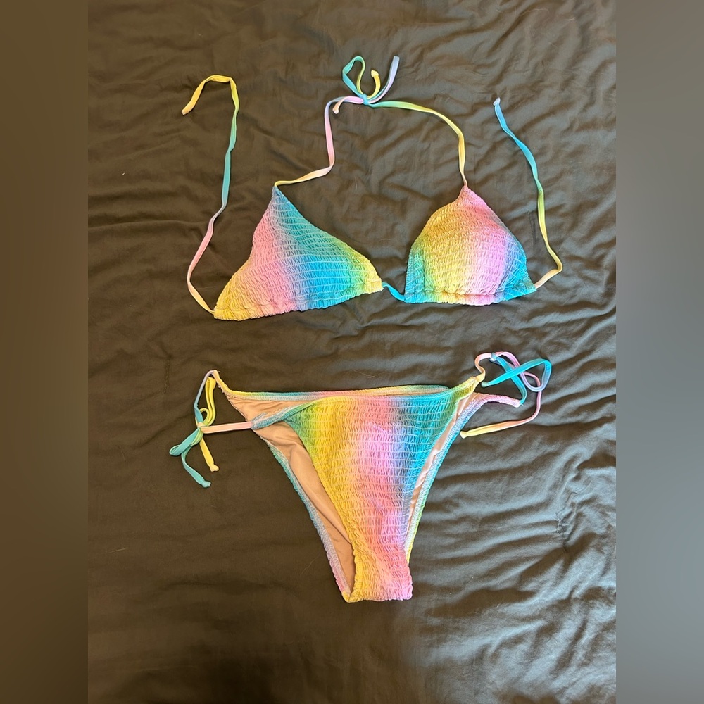 🌈🌈 rainbow bikini 👙 - Picture 2 of 5